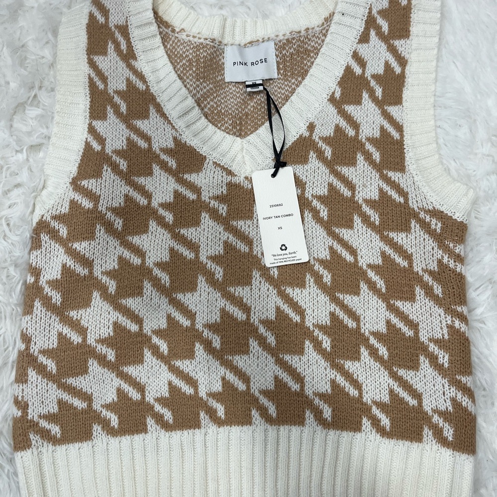 Pink Rose V-Neck Sweater Vest - Cream and Brown